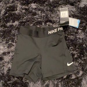 Nike PRO new with tags